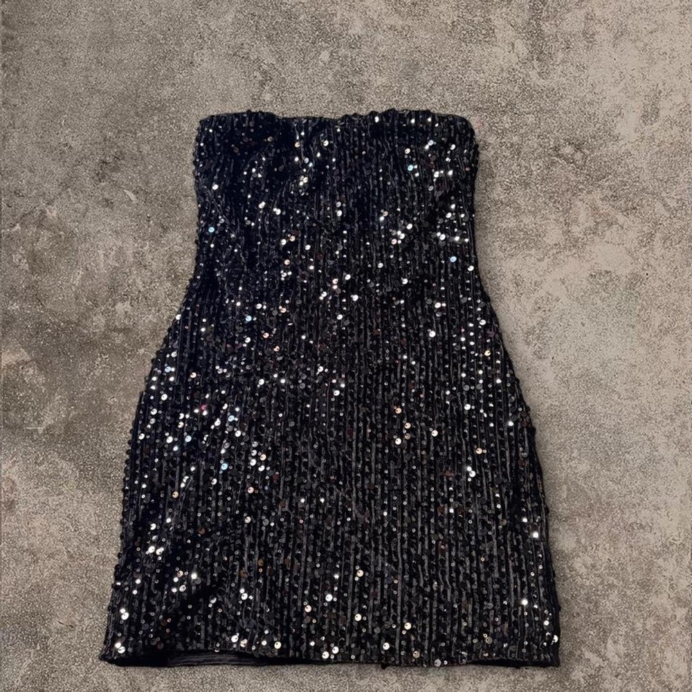 Forever 21 Black Strapless Sequin Mini Dress